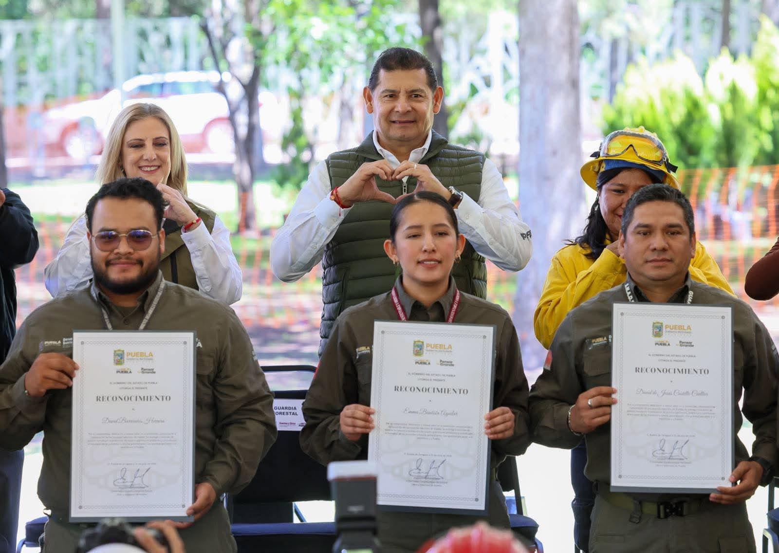 RECONOCE EL GOBIERNO DE PUEBLA LABOR FORESTAL Y AFIANZA ESTRATEGIA PARA PROTEGER BOSQUES POBLANOS