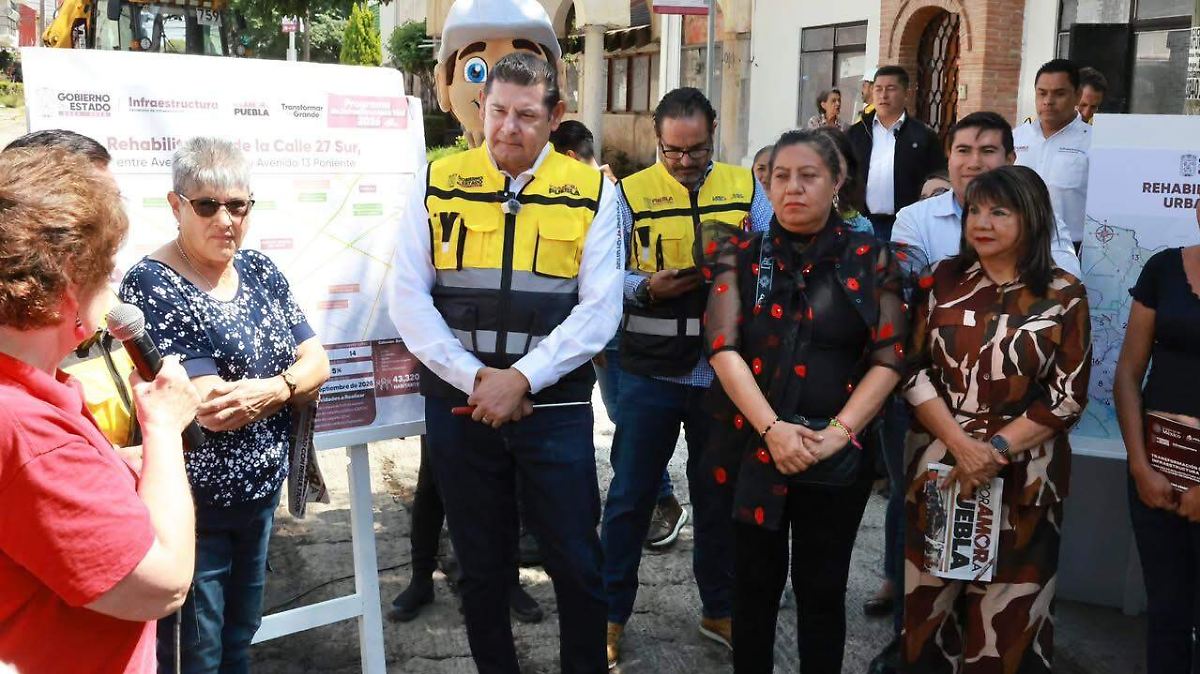 “LA TRANSFORMACIÓN DE VIALIDADES PRIORITARIAS MEJORA LA MOVILIDAD DE LOS POBLANOS”: ALEJANDRO ARMENTA