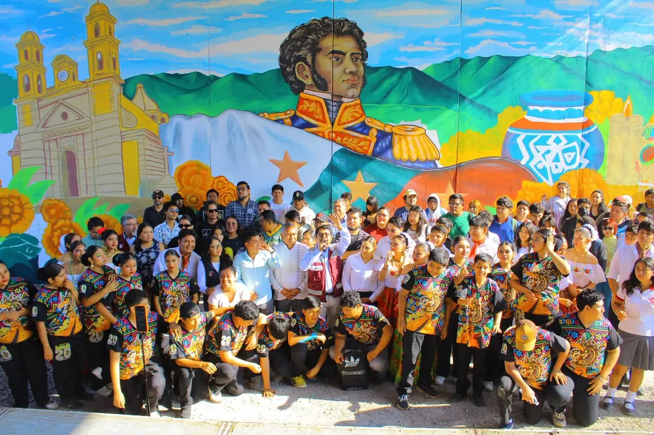 MILES DE JÓVENES DE TODO EL PAÍS CREAN ‘EL MURAL TEMÁTICO MÁS GRANDE DEL MUNDO’, INSPIRADO EN EL DÍA DE MUERTOS: IMJUVE