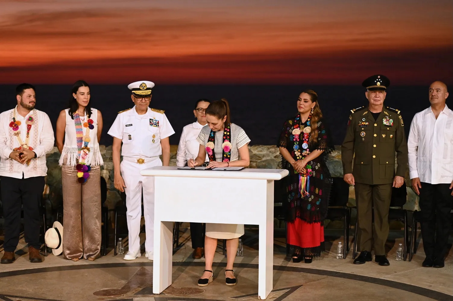 POR FIN SE ACORDARON DE ACAPULCO