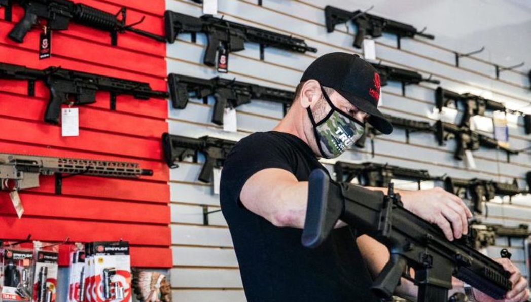 ESTADOS UNIDOS, EL QUEJOSO VENDEDOR DE ARMAS