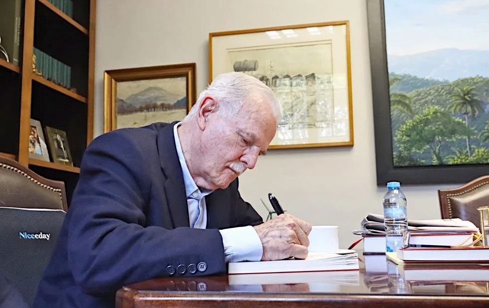 ‘LA DUDA SISTEMÁTICA’: RETRATO DE UN HOMBRE GRIS