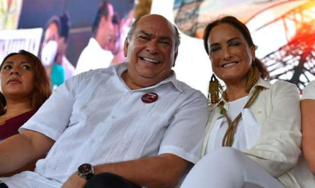 LOS COMEDIANTES DE LA 4T