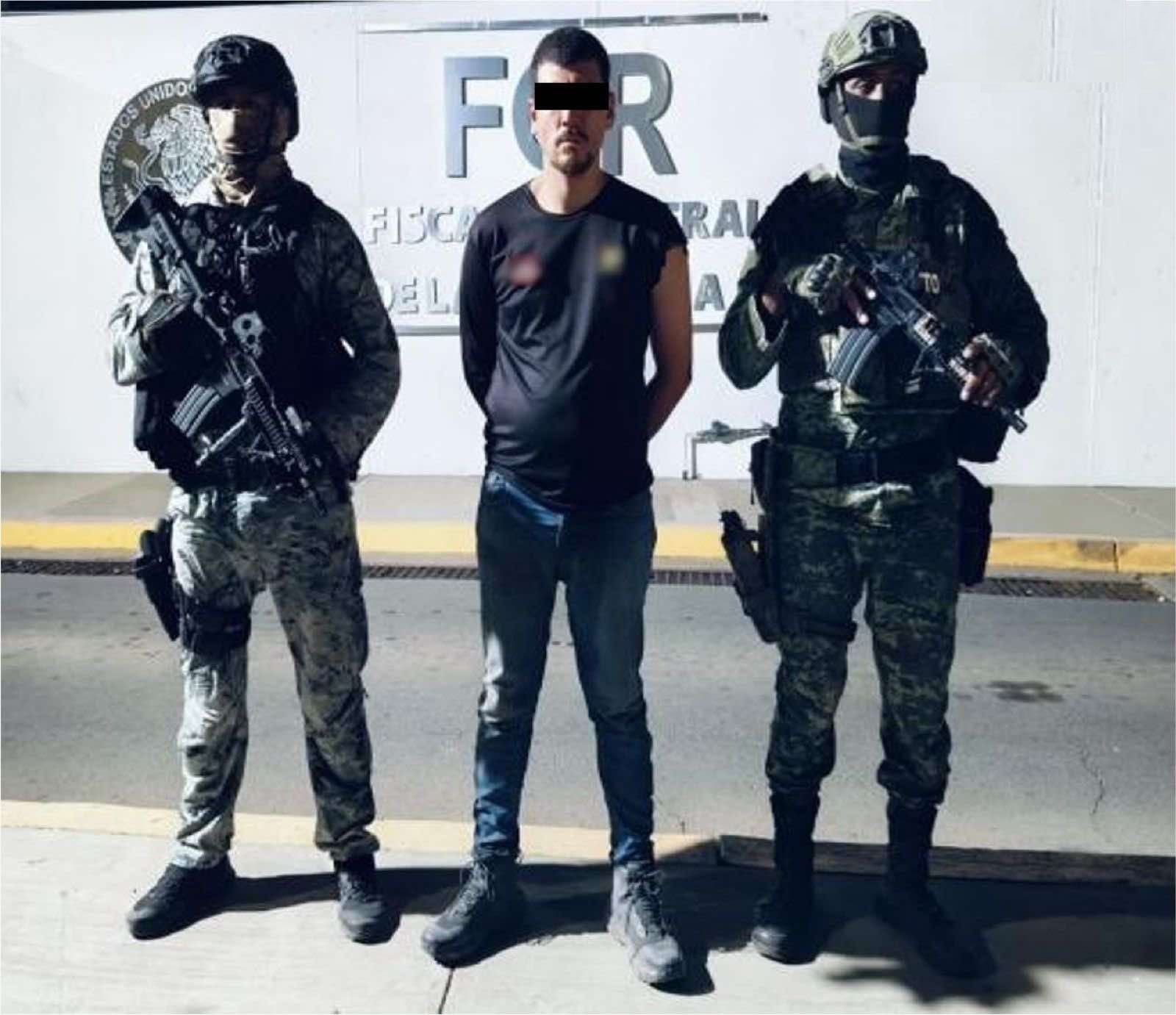 DETIENEN EN SINALOA A DOS SUJETOS EN POSESIÓN DE ARMAS DE FUEGO Y FENTANILO