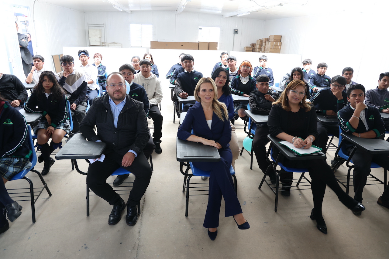 PADRES DE FAMILIA RECONOCEN RESULTADOS DE ‘ACCIÓN POR LA EDUCACIÓN’ EN HUIXQUILUCAN