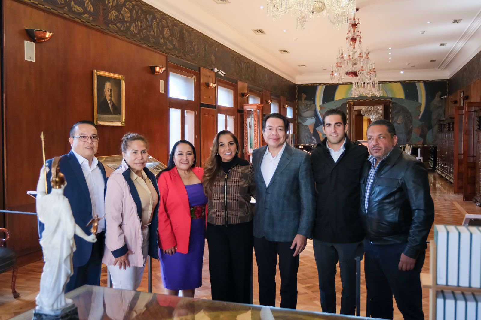 REVISA MARA LEZAMA CON MARIO DELGADO PROYECTOS DE MEJORA EDUCATIVA PARA QROO