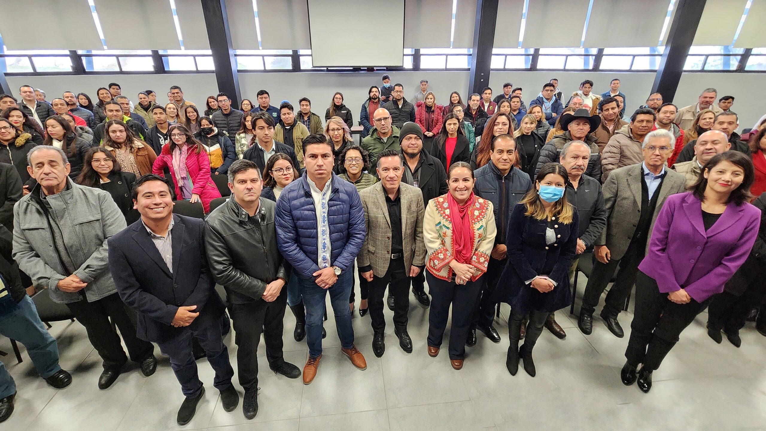 IMPULSA JULIO MENCHACA ACCIONES SOSTENIBLES EN MATERIA DE ENERGÍA Y ECONOMÍA