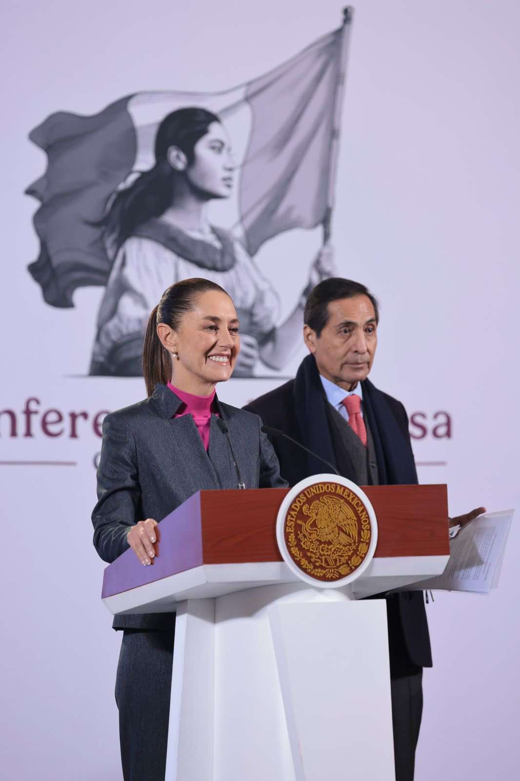 RESALTA CLAUDIA SHEINBAUM QUE PRESUPUESTO 2025 ESTÁ MUY COMPLETO Y BALANCEADO