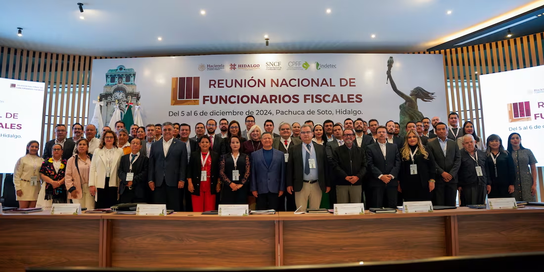 ENCABEZA JULIO MENCHACA LIII REUNIÓN NACIONAL DE FUNCIONARIOS FISCALES