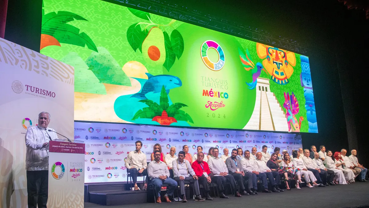 RENACE LA MÍSTICA DE ACAPULCO CON LA INAUGURACIÓN DEL TIANGUIS TURÍSTICO