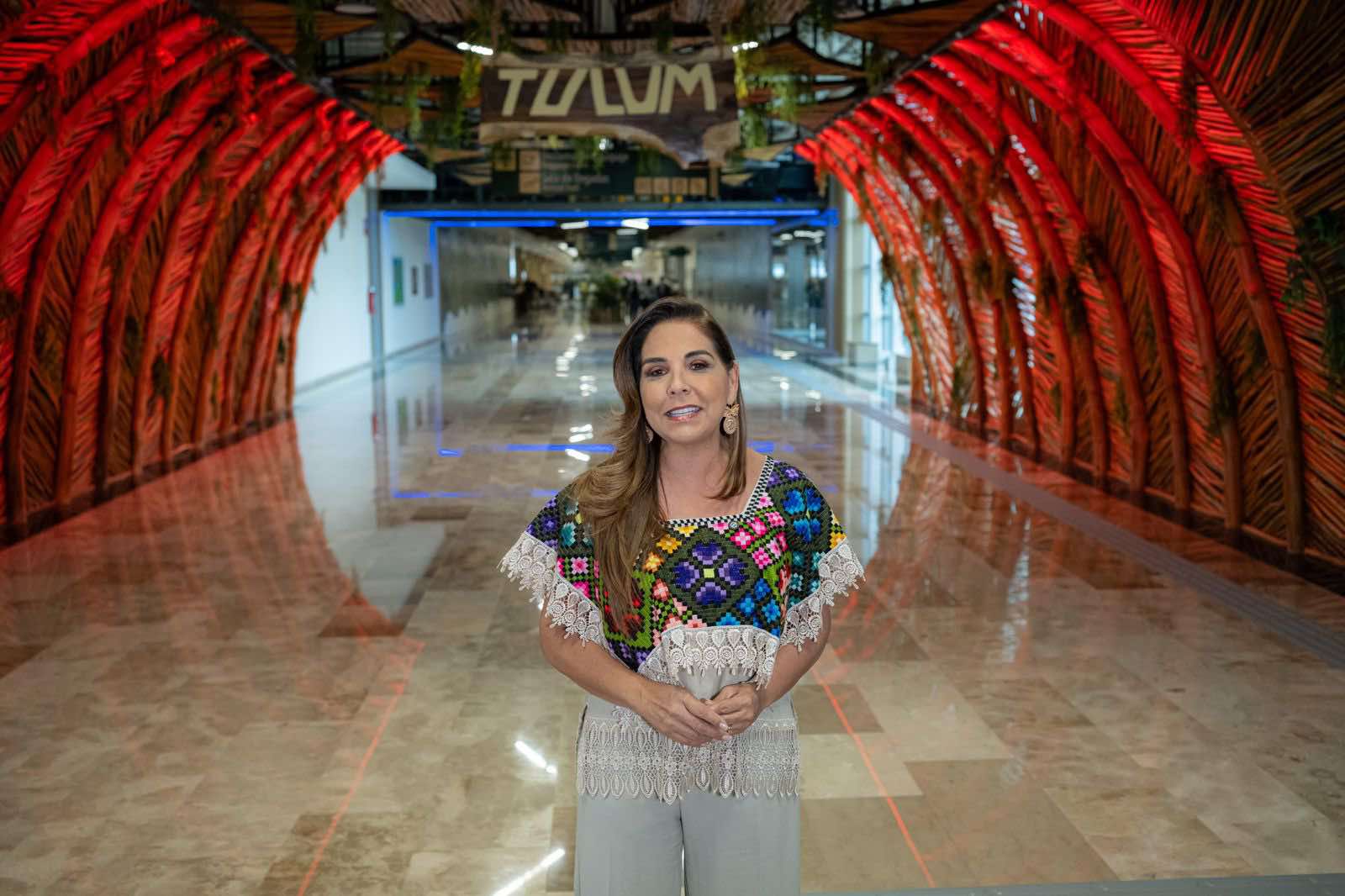 CELEBRA MARA LEZAMA PRIMER ANIVERSARIO DEL AEROPUERTO INTERNACIONAL DE TULUM