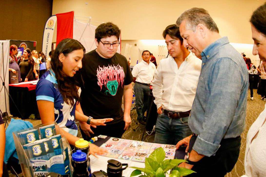 AMPLÍA AYUNTAMIENTO DE MÉRIDA OPORTUNIDADES EDUCATIVAS PARA LOS JÓVENES