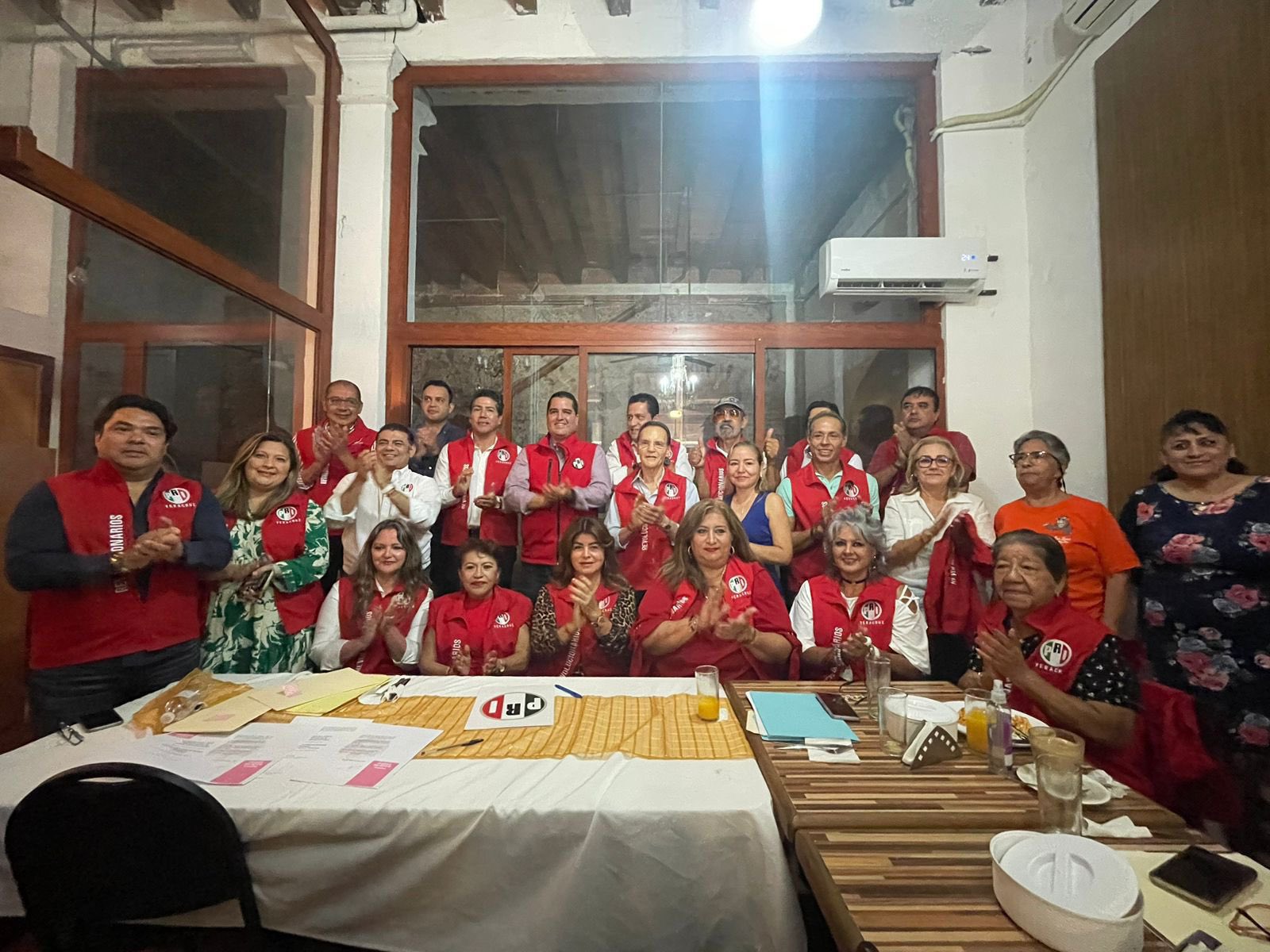 MÁS DE 6 MIL MILITANTES DEJAN MORENA Y SE SUMAN AL PROYECTO DE PEPE YUNES EN VERACRUZ