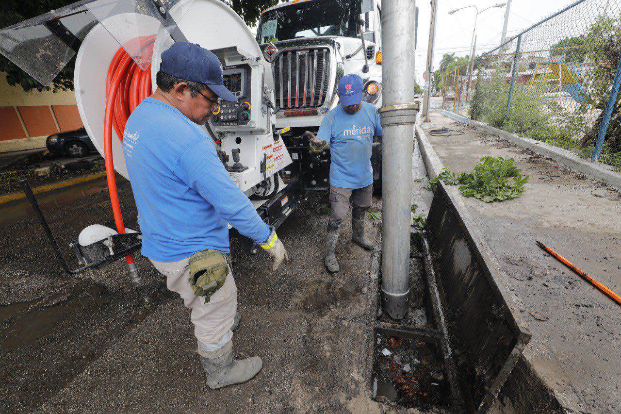 REFUERZAN SISTEMA PLUVIAL DE MÉRIDA PARA EVITAR AFECTACIONES