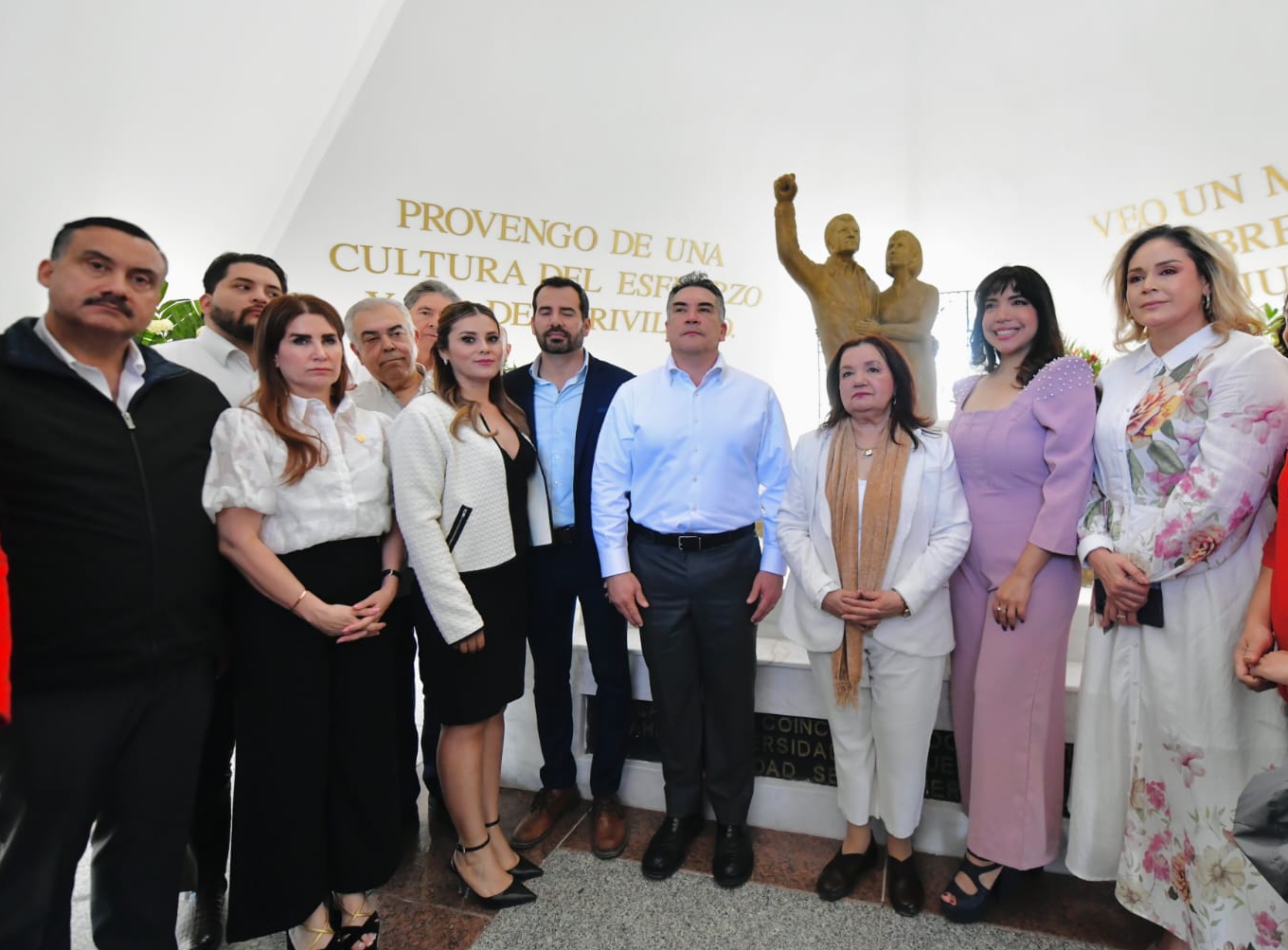 ENCABEZA ALEJANDRO MORENO HOMENAJE A LUIS DONALDO COLOSIO EN MAGDALENA DE KINO