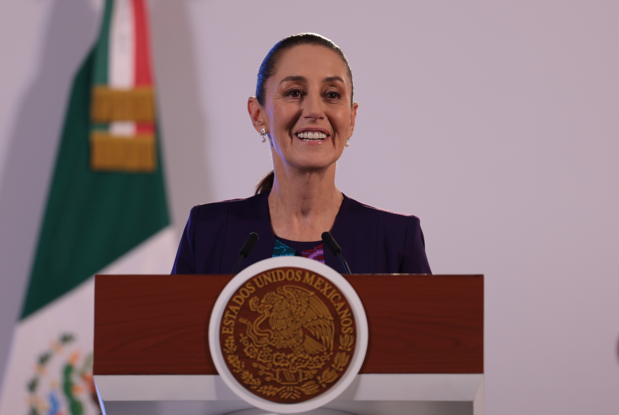 IMPULSA CLAUDIA SHEINBAUM REFORMAS PARA FORTALECER PEMEX, CFE Y TRENES DE PASAJEROS