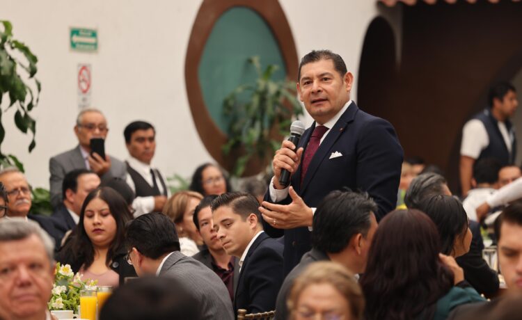 PROPONE ALEJANDRO ARMENTA BECAS PARA JÓVENES QUE ACUMULEN EXPERIENCIA LABORAL