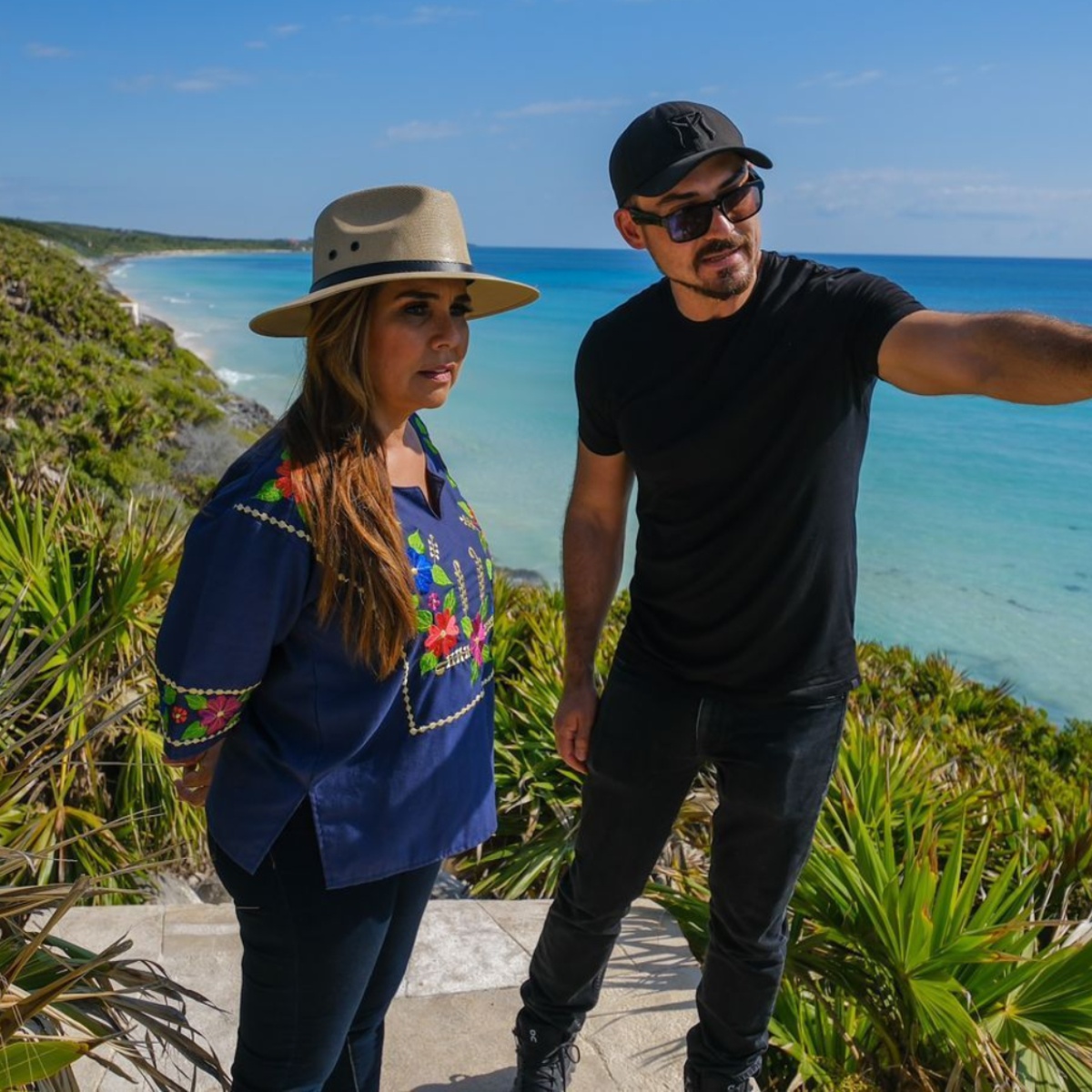 AGRADECE ROMÁN MEYER A MARA LEZAMA TRABAJO PARA PUBLICACIÓN DE PROGRAMAS DE PLANEACIÓN EN Q-ROO