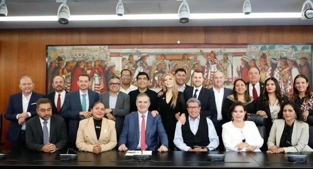 ENCABEZAN MONREAL Y EBRARD FOROS SOBRE REFORMAS CONSTITUCIONALES