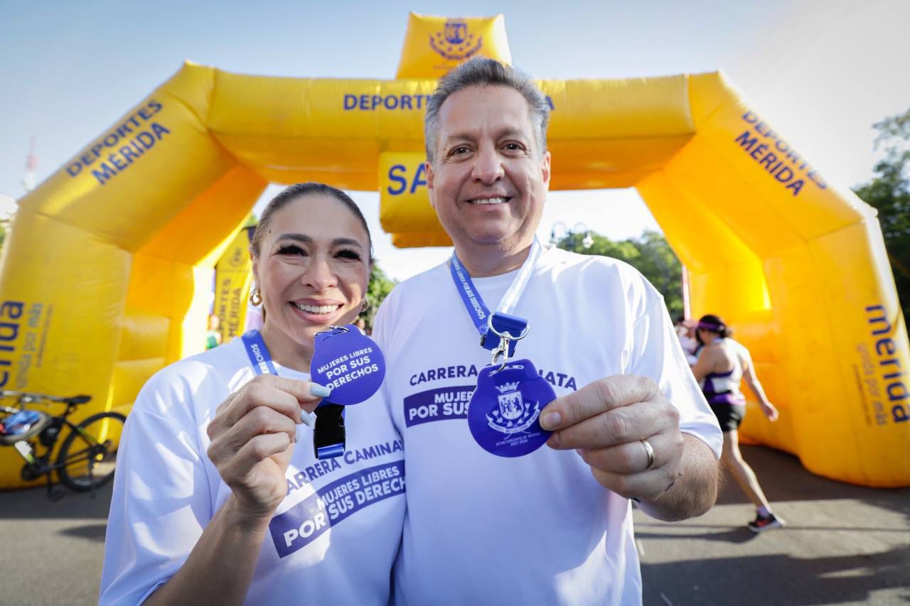 REFRENDA AYUNTAMIENTO DE MÉRIDA COMPROMISO CON LOS DERECHOS DE LAS MUJERES