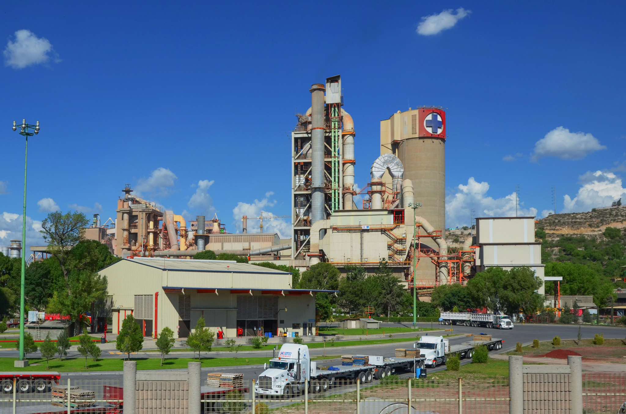 LA CRUZ AZUL SE VE EN LA NECESIDAD DE SUSPENDER SALARIOS EN LA PLANTA SECUESTRADA DE HIDALGO