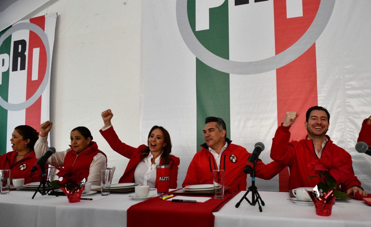 SE REUNIÓ ALEJANDRO MORENO CON NUEVA DIRIGENCIA DEL PRI Y REGIDORES DEL EDOMEX