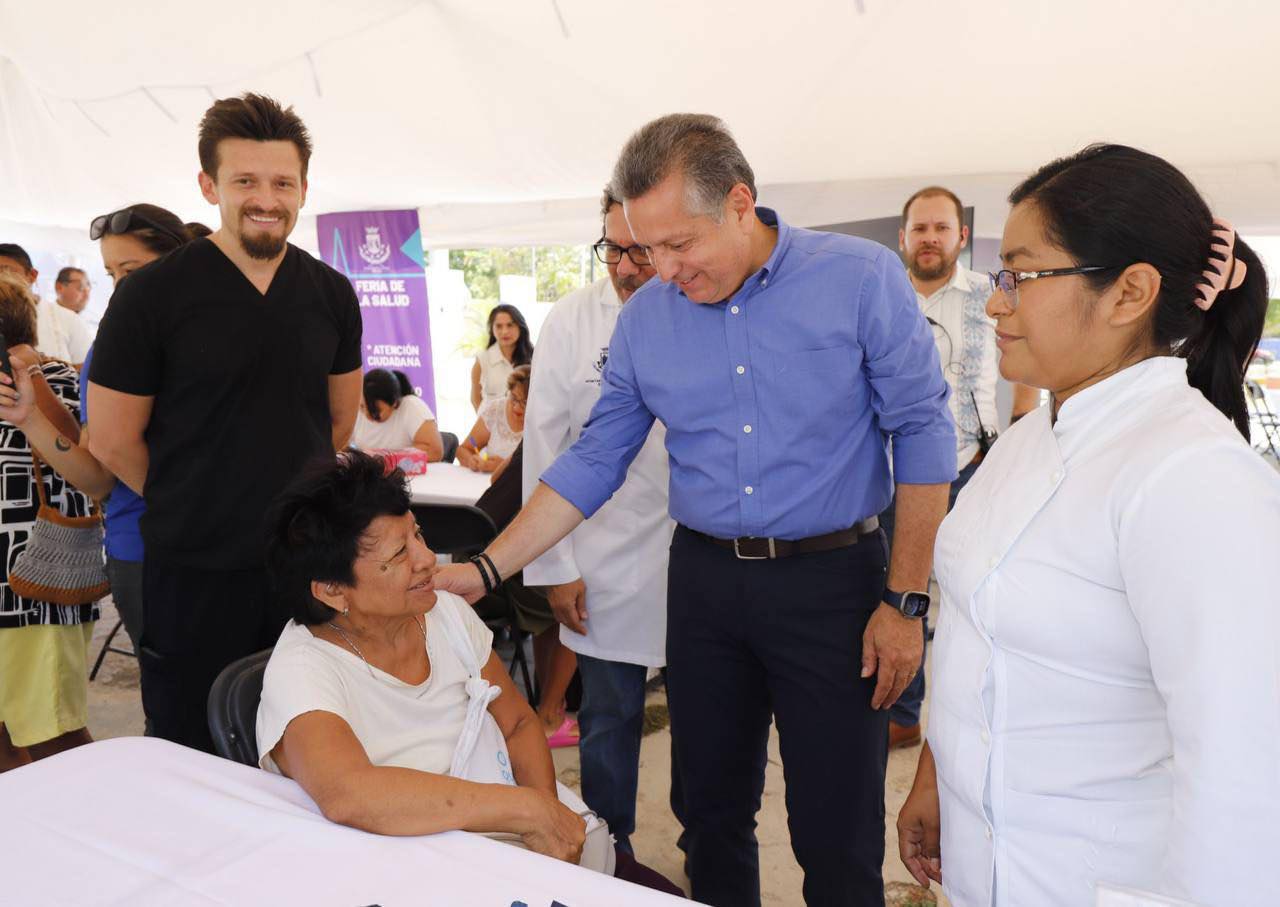 CUMPLE AYUNTAMIENTO DE MÉRIDA COMPROMISO DE ACERCAR SERVICIOS MÉDICOS GRATUITOS A LA POBLACIÓN