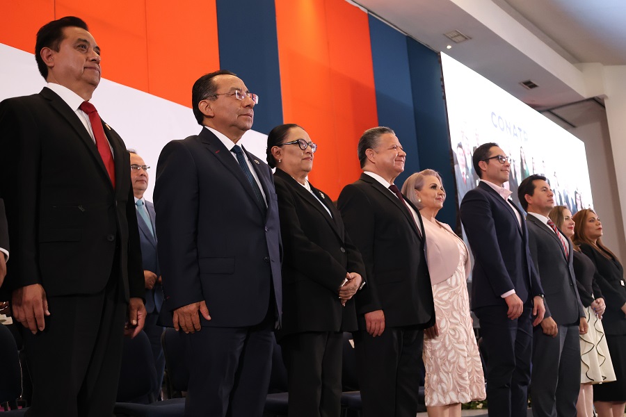 INAUGURAN JULIO MENCHACA Y ROSA ICELA RODRÍGUEZ LA IV ASAMBLEA PLENARIA ORDINARIA DEL CONATRIB