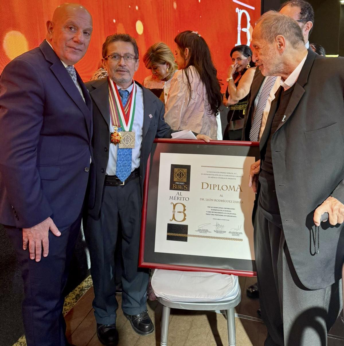 SE ENTREGAN LOS PREMIOS ‘BIBLOS’ AL MÉRITO 2024 EN LAS CATEGORIAS DE LAS CIENCIAS Y LAS HUMANIDADES