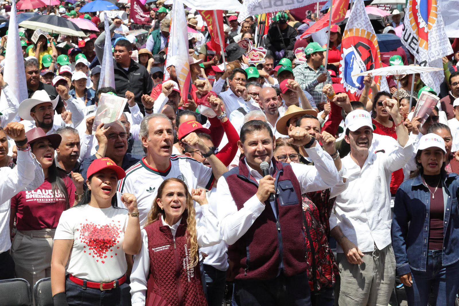 PUEBLA RESPALDA CON FIRMEZA A LA PRESIDENTA