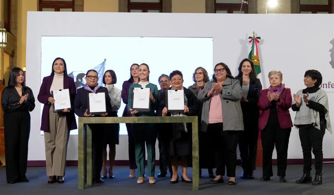 FIRMA CLAUDIA SHEINBAUM DECRETO PARA LA IGUALDAD SUSTANTIVA