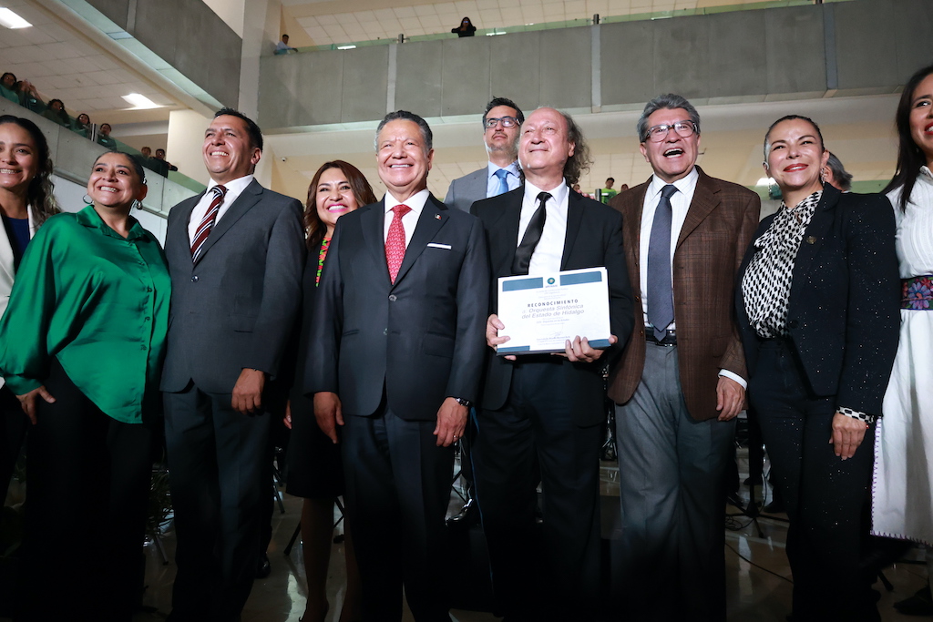 ACOMPAÑÓ JULIO MENCHACA A LA OSEH EN SU PRESENTACIÓN EN EL CONGRESO DE LA UNIÓN